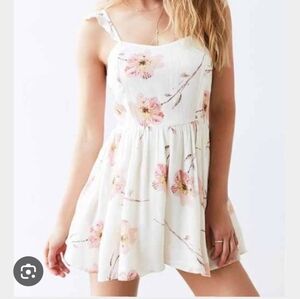 Kimchi Blue White Floral Romper (size S)